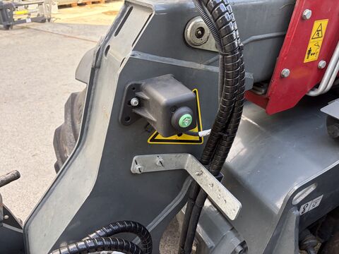 Weidemann 4512 mit Komfortsteuerung