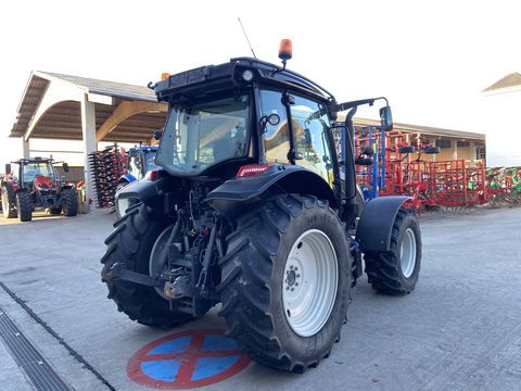 Valtra A 114