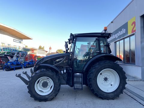 Valtra A 114