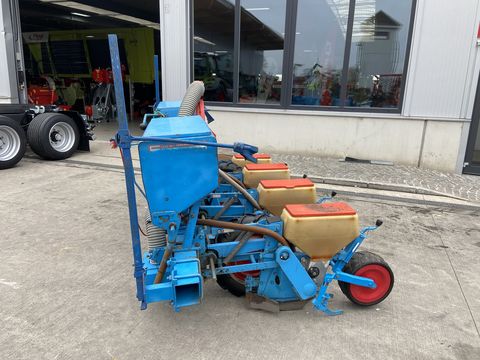 Monosem 4 reihig + Düngerbehälter