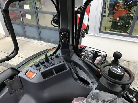 Valtra Q305