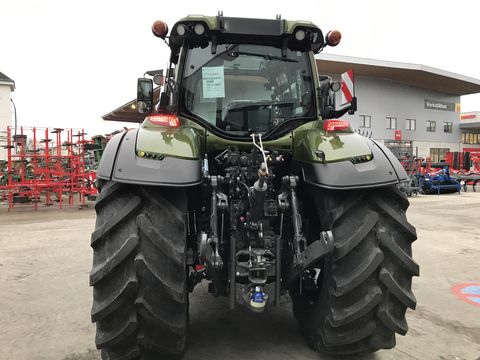 Valtra Q305
