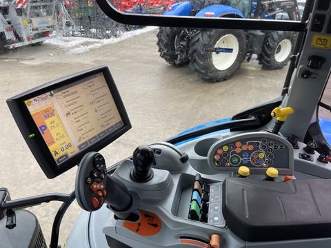 New Holland T7.210 Auto Command SideWinder II (Stage V)