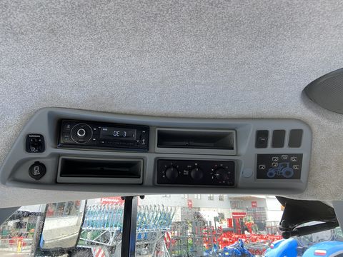 New Holland T7.210 Auto Command SideWinder II (Stage V)