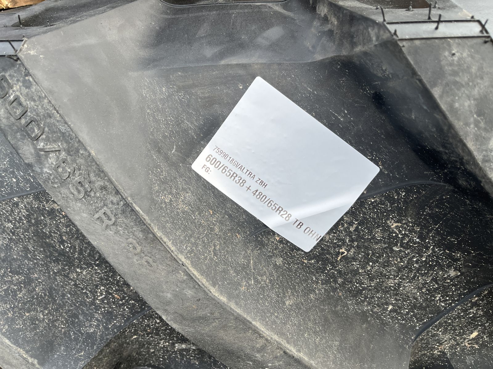 Trelleborg TM 800 600/65R38 und 480/65 R28 3