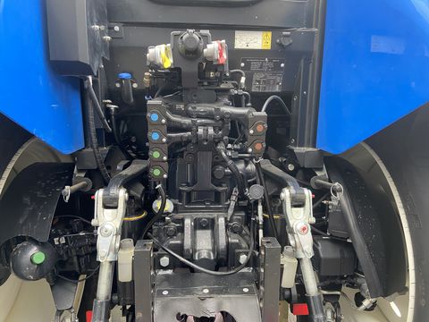 New Holland T6.145 Auto Command (Stage V)