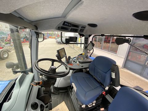 New Holland T6.145 Auto Command (Stage V)