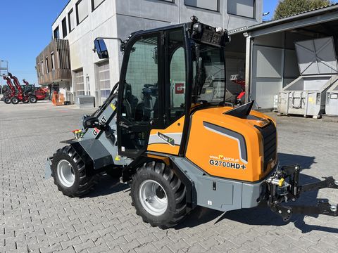 Giant 2700 HD+ mit Kabine Euro & Heckhydraulik Kat 2