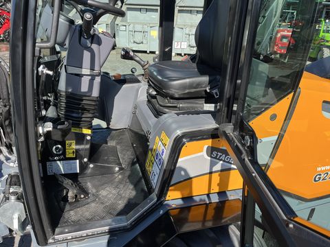Giant 2700 HD+ mit Kabine Euro & Heckhydraulik Kat 2