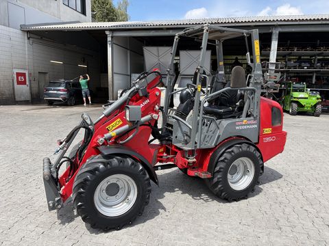 Weidemann 1350CX45 mit Klappdach unter 2,0m/30km/h