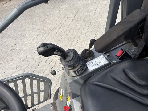 Weidemann 1350CX45 mit Klappdach unter 2,0m/30km/h