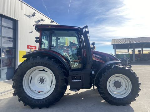 Valtra G135 ACTIVE