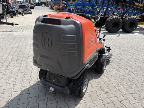 Husqvarna RC 320Ts AWD mit 103cm Mähdeck 200h