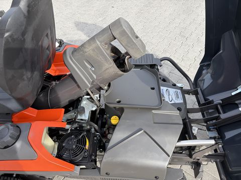 Husqvarna RC 320Ts AWD mit 112cm Mähdeck 200h