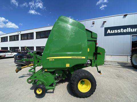 John Deere 864