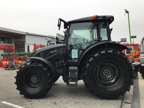 Valtra A 105