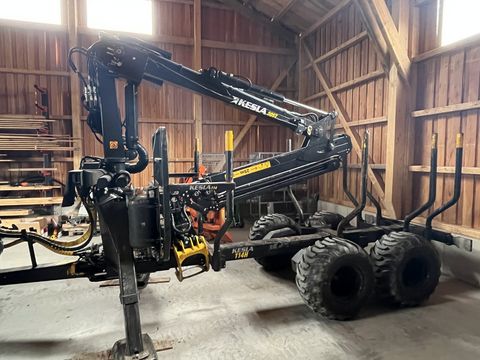 Kesla Forstanhänger 114H mit Fortskran 305T