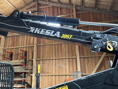 Kesla Forstanhänger 114H mit Fortskran 305T