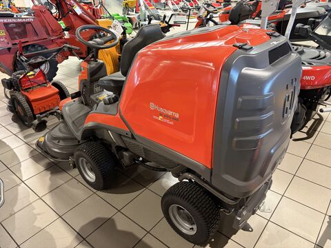 Husqvarna RC 320Ts AWD mit 112cm Mähdeck