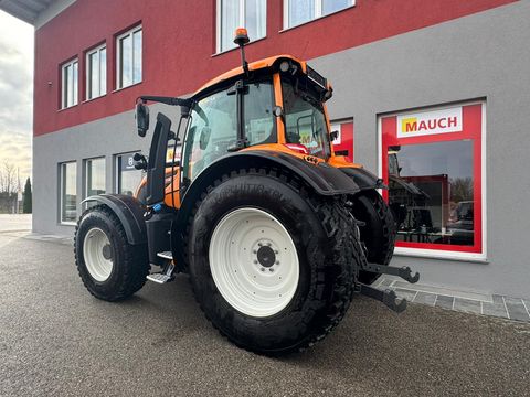 Valtra N175