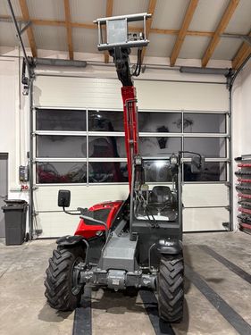 Weidemann 4512CC40 mit neuen Motor