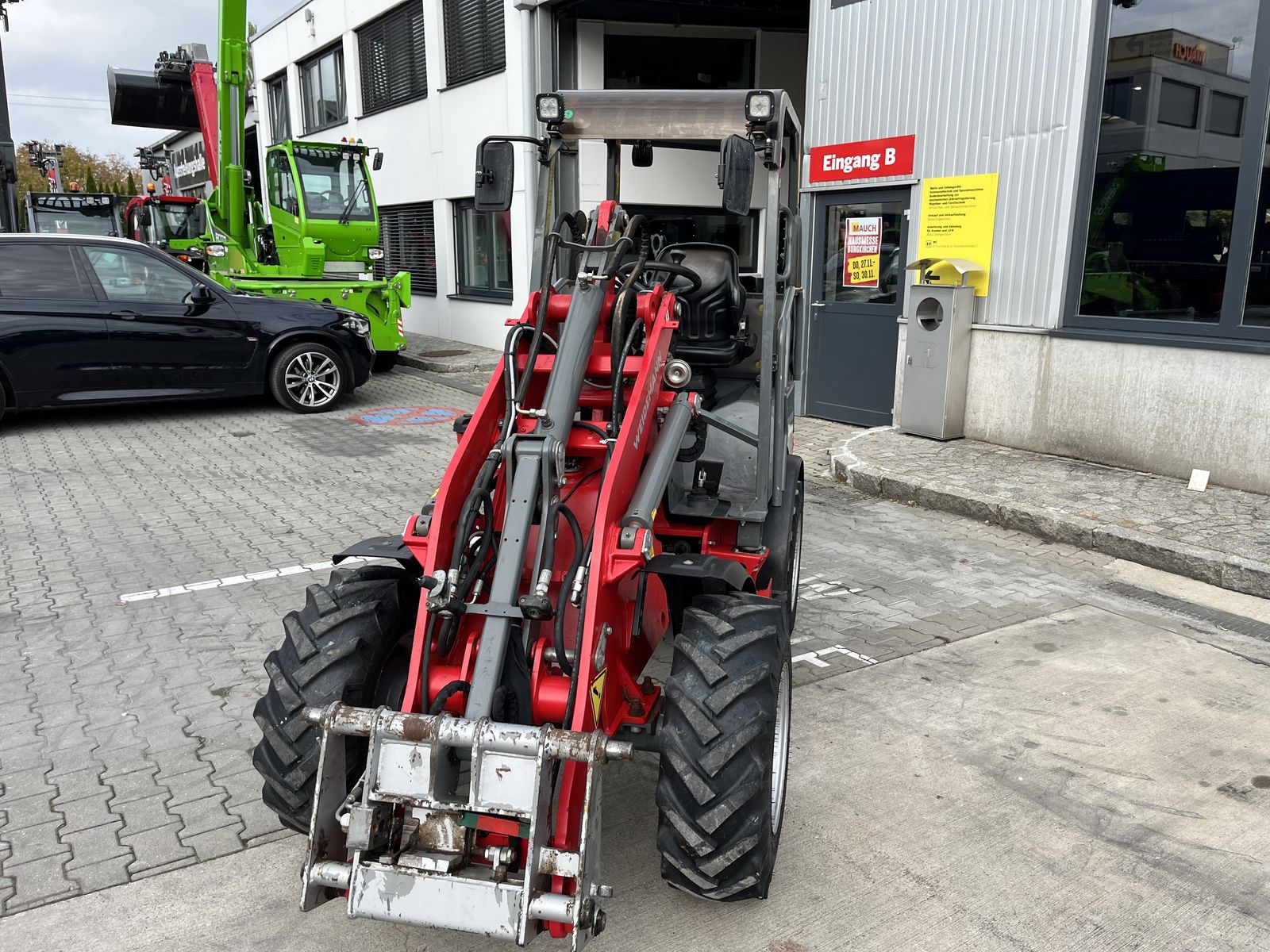 Weidemann 1350CX45 mit Mösl-Weidemann Aufnahme 30Km/h 2