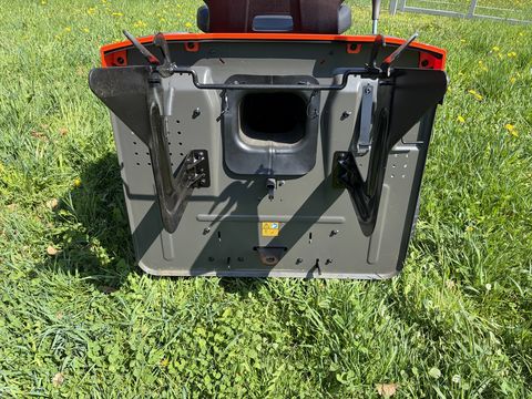 Husqvarna TC 215T - NEU, Entleerungshilfe 2 Zylinder Motor