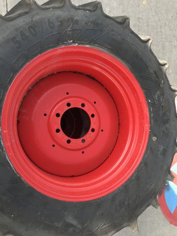 Mitas 540/65R34 + 440/65R24 mit Felgen