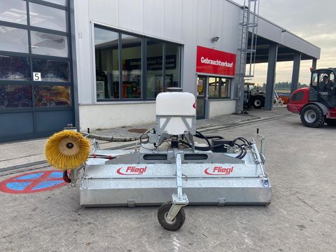 Fliegl Kehrmaschine 2300mm Dreipunkt Kat 2