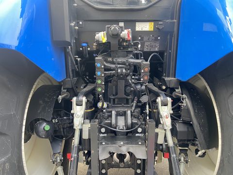 New Holland 6.145 Stage V Auto Command