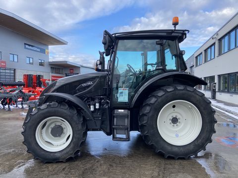 Valtra A 114