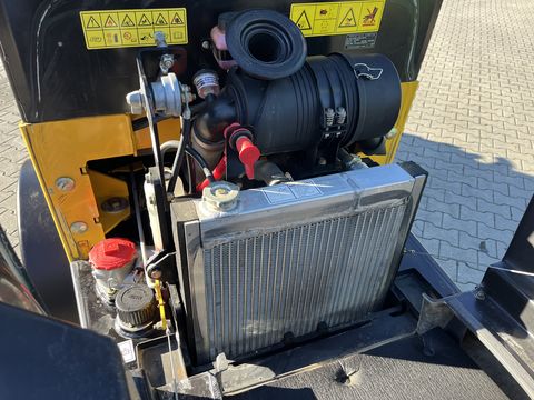 Gehl 340 mit Euroaufnahme hydraulisch