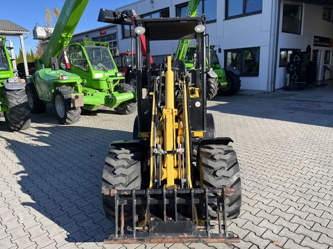 Gehl 340 mit Euroaufnahme hydraulisch