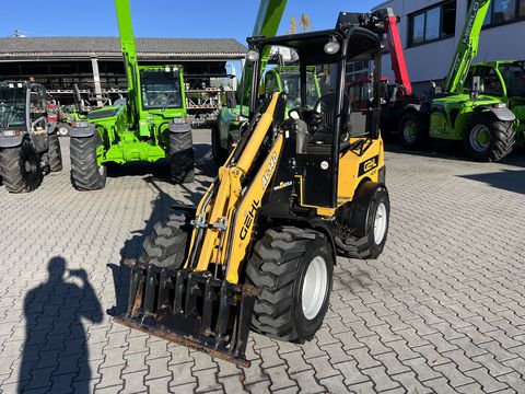 Gehl 340 mit Euroaufnahme hydraulisch