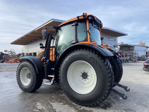 Valtra N175