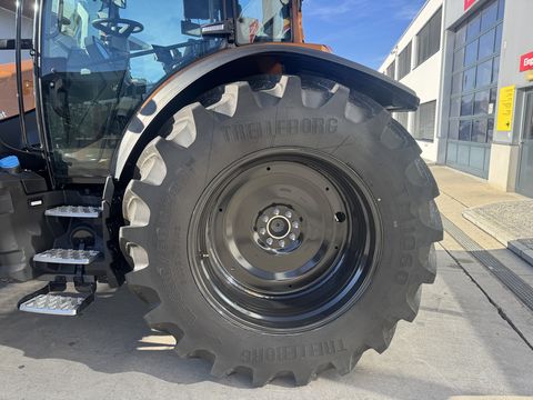 Valtra G135