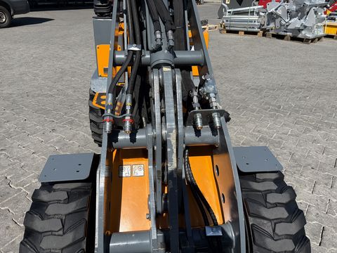 Giant 1200 mit Weidemann HV