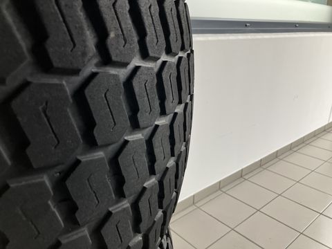 Sonstige 4x Kompletträder 400/50 ET-37 6L Rasenprofil