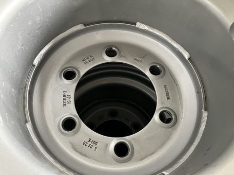 Sonstige 4x Kompletträder 400/50 ET-37 6L Rasenprofil