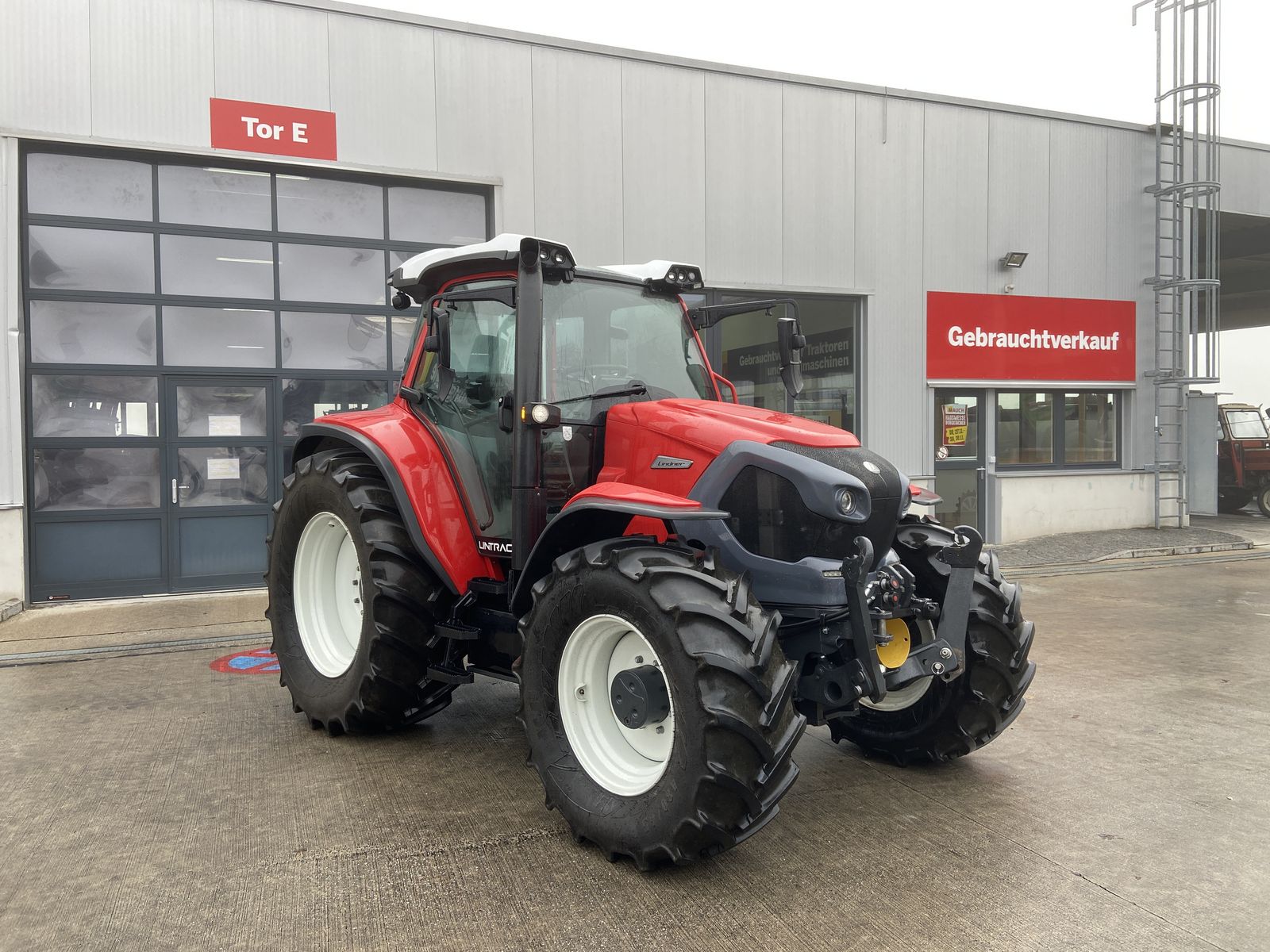 Lindner Lintrac 130 (Stufe 5) 3