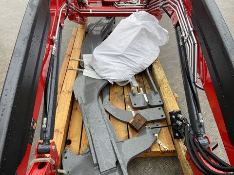 Stoll SOLID 40-22 + Konsole Massey Ferguson 5710-5713