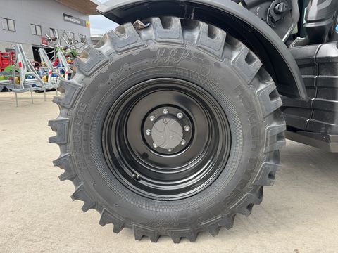 Valtra N175