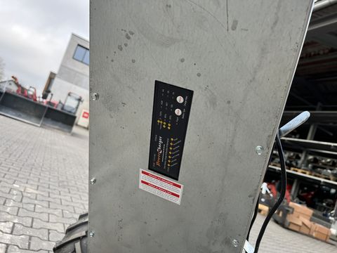 Westermann WS 800 Vario mit Futterschild