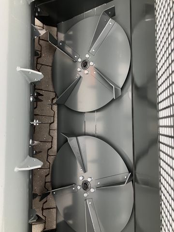 Mehrtens Strohhexe mit Breitstreutellern