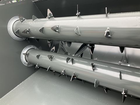 Mehrtens Strohhexe mit Breitstreutellern