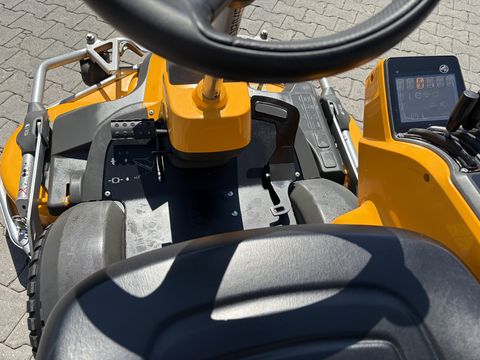 Stiga Park Pro 740IOX mit 125cm Mähdeck + V-Schild