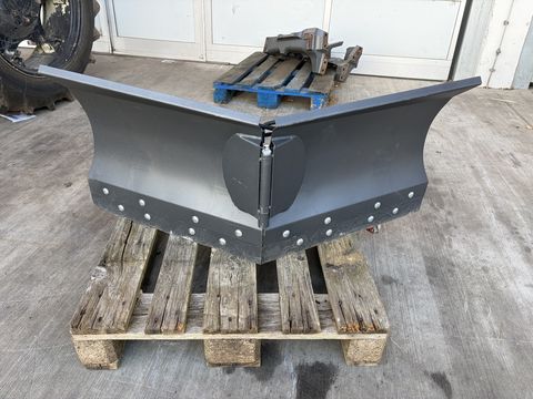 Stiga Park Pro 740IOX mit 125cm Mähdeck + V-Schild