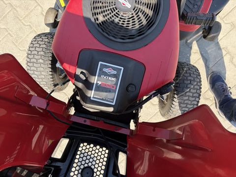 MTD 220/105H mit 22PS 2 Zylinder Motor