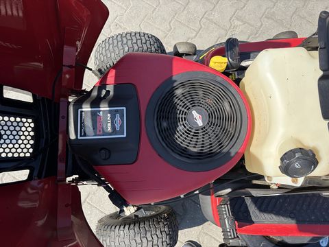 MTD 220/105H mit 22PS 2 Zylinder Motor