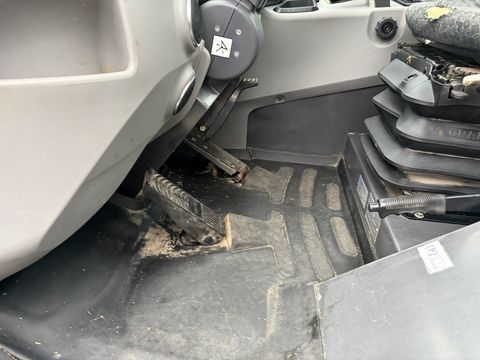 Case 221F mit Euroadapter hydraulisch